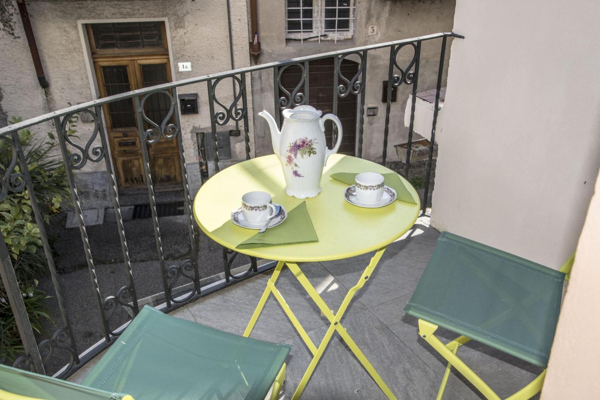 Appartement Casa Lea à Castelveccana Extérieur photo